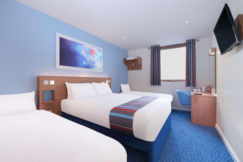 Travelodge Widnes Habitación foto