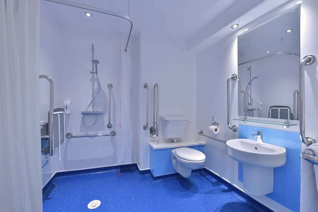 Travelodge Widnes Habitación foto